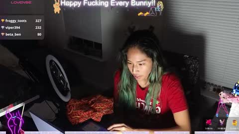 Snapshot of bunnycheekz chatting on 12.01.24 Tokki  bunny  online show from 12.01.24