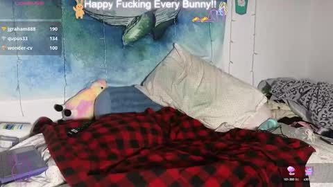 Snapshot of bunnycheekz chatting on 01.10.25 Tokki  bunny  online show from 01.10.25