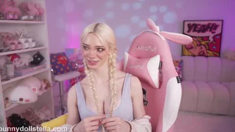 Stella online show from 04.13.26