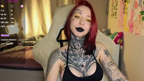 Snapshot of bunnykelly chatting on 05.27.26 bunnykelly online show from 05.27.26