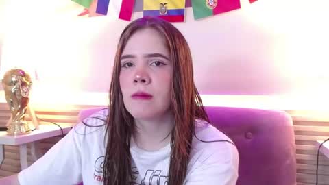 Snapshot of bunnyleahxxx chatting on 07.18.26 ANASTASIA online show from 07.18.26