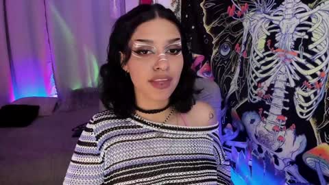 Snapshot of bunnypeachyy chatting on 12.26.24   online show from 12.26.24