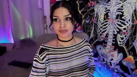 Snapshot of bunnypeachyy chatting on 12.26.24   online show from 12.26.24