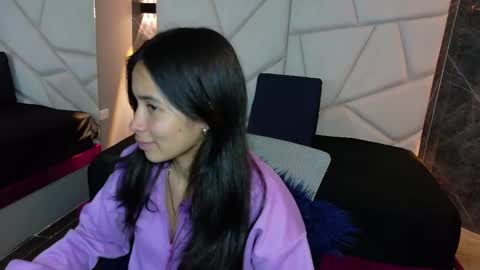 Snapshot of bunnywhite21 chatting on 09.29.25 bunny online show from 09.29.25
