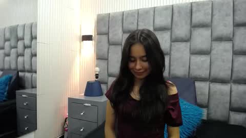 Snapshot of bunnywhite21 chatting on 10.11.25 bunny online show from 10.11.25