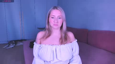 Snapshot of burn_lissa chatting on 06.27.26 Lissa online show from 06.27.26