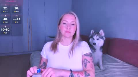 Snapshot of burn_lissa chatting on 07.16.26 Lissa online show from 07.16.26