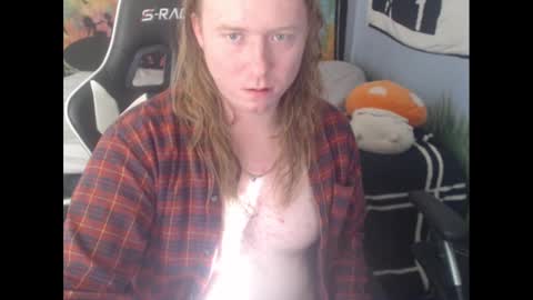 Snapshot of burningflute chatting on 12.16.24 burningflute online show from 12.16.24