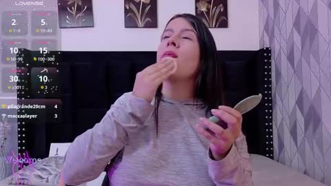 Snapshot of burningpleasuree chatting on 09.26.25 Helen  online show from 09.26.25