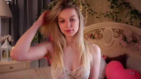 Jessica online show from 11.11.25