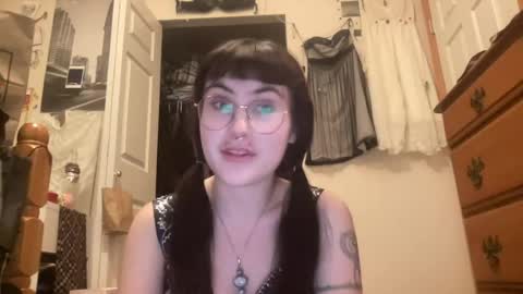 Snapshot of bushbabe3008 chatting on 08.03.26 esme gray online show from 08.03.26
