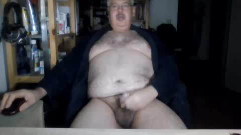 Snapshot of busibaer666 chatting on 12.24.24 busi online show from 12.24.24