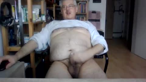 Snapshot of busibaer666 chatting on 01.25.25 busi online show from 01.25.25