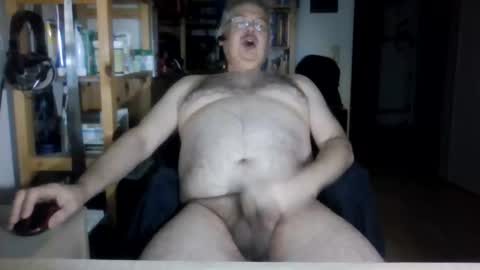 Snapshot of busibaer666 chatting on 01.28.25 busi online show from 01.28.25