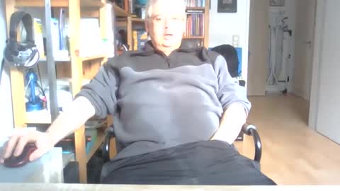 Snapshot of busibaer666 chatting on 02.23.25 busi online show from 02.23.25