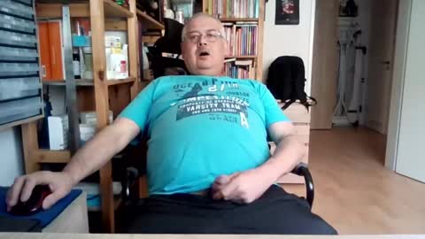 Snapshot of busibaer666 chatting on 04.27.26 busi online show from 04.27.26