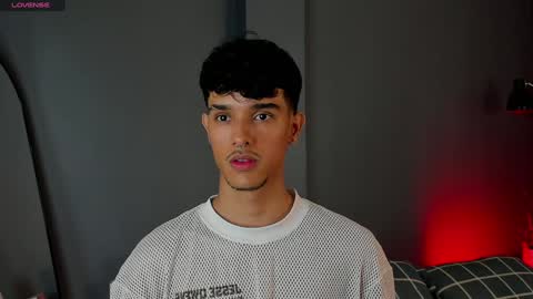 Buster independent model online show from 02.04.25