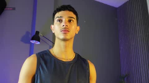 Buster independent model online show from 09.09.25