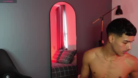 Buster independent model online show from 11.03.25