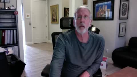 Snapshot of bustinout99 chatting on 01.08.25 afternoon wood online show from 01.08.25