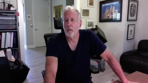 Snapshot of bustinout99 chatting on 10.25.25 afternoon wood online show from 10.25.25