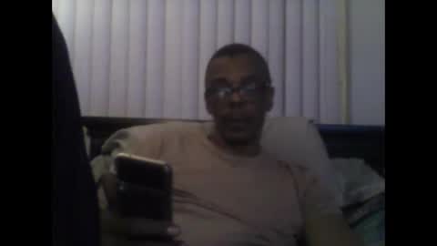 Snapshot of busturgutzgd11 chatting on 12.20.24 Busturgutzgd1 online show from 12.20.24