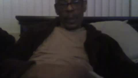 Snapshot of busturgutzgd11 chatting on 01.04.25 Busturgutzgd1 online show from 01.04.25