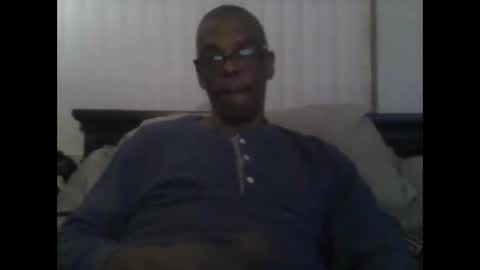 Snapshot of busturgutzgd11 chatting on 01.23.25 Busturgutzgd1 online show from 01.23.25