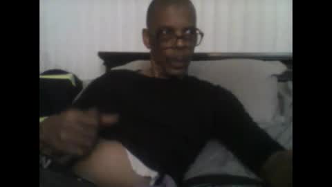 Snapshot of busturgutzgd11 chatting on 02.20.25 Busturgutzgd1 online show from 02.20.25