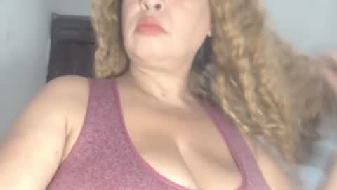 Snapshot of bustyamanda_ chatting on 07.14.26 Amanda online show from 07.14.26
