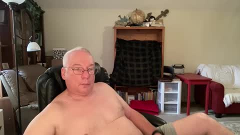 bustyballs100 online show from 11.21.25