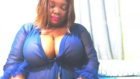 Snapshot of bustymaturestepmum chatting on 04.21.26 bustymaturestepmum online show from 04.21.26