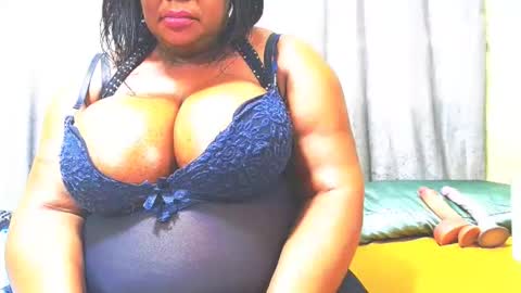 Snapshot of bustymaturestepmum chatting on 04.23.26 bustymaturestepmum online show from 04.23.26
