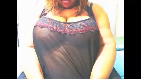 Snapshot of bustymaturestepmum chatting on 05.06.26 bustymaturestepmum online show from 05.06.26
