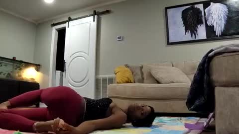 Snapshot of butt3rcup chatting on 09.22.25 Goddess online show from 09.22.25