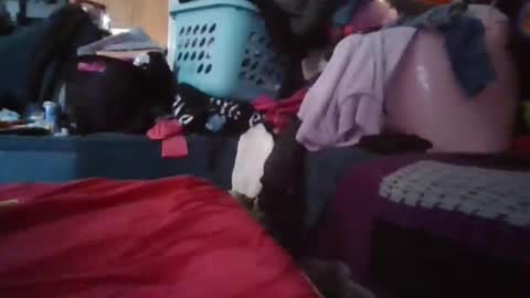 Snapshot of butt_truckin chatting on 12.05.25 butt_truckin online show from 12.05.25