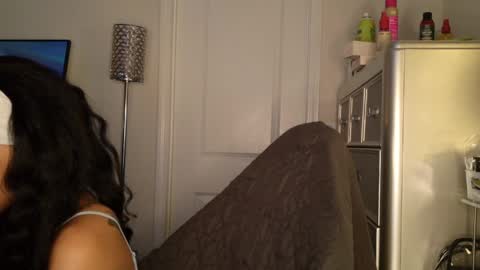 butterfly booty online show from 04.06.26