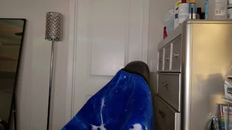 Snapshot of butterflybootyy chatting on 05.17.26 butterfly booty online show from 05.17.26