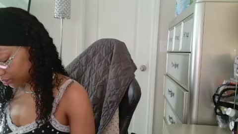 Snapshot of butterflybootyy chatting on 05.28.26 butterfly booty online show from 05.28.26