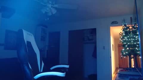 bwall1425 online show from 12.28.24