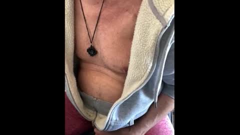 Snapshot of cage_lockdwood chatting on 12.18.25 cage_lockdwood online show from 12.18.25