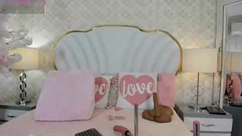 Snapshot of cahitlinbel chatting on 01.08.26 Cahitlin online show from 01.08.26