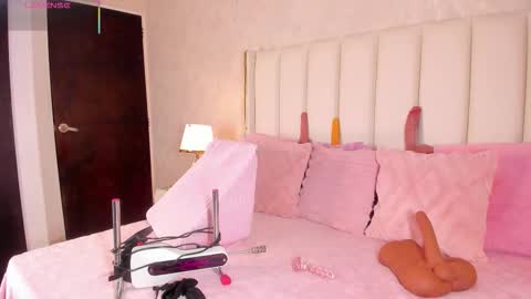 Snapshot of cahitlinbel chatting on 01.16.26 Cahitlin online show from 01.16.26