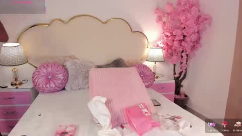 Snapshot of cahitlinbel chatting on 02.11.26 Cahitlin online show from 02.11.26