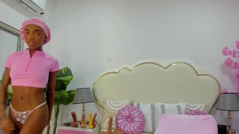 Snapshot of cahitlinbel chatting on 02.13.26 Cahitlin online show from 02.13.26