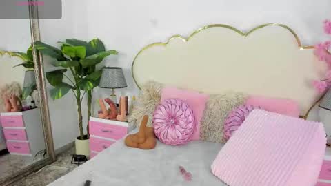 Snapshot of cahitlinbel chatting on 03.03.26 Cahitlin online show from 03.03.26