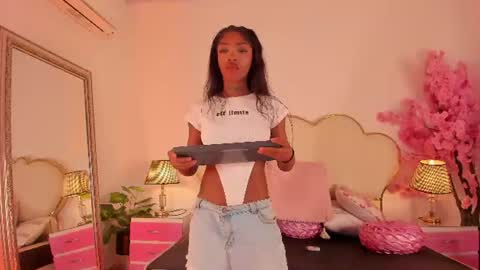 Snapshot of cahitlinbel chatting on 07.26.26 Cahitlin online show from 07.26.26