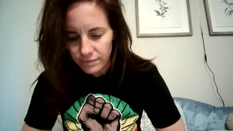 Snapshot of caitie__citrine chatting on 10.28.25 Caitie Citrine online show from 10.28.25