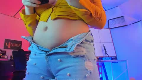 caitlingomez0 online show from 10.27.25