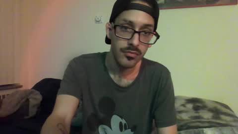 Snapshot of cal_xxx chatting on 09.26.25 Cal XXX online show from 09.26.25